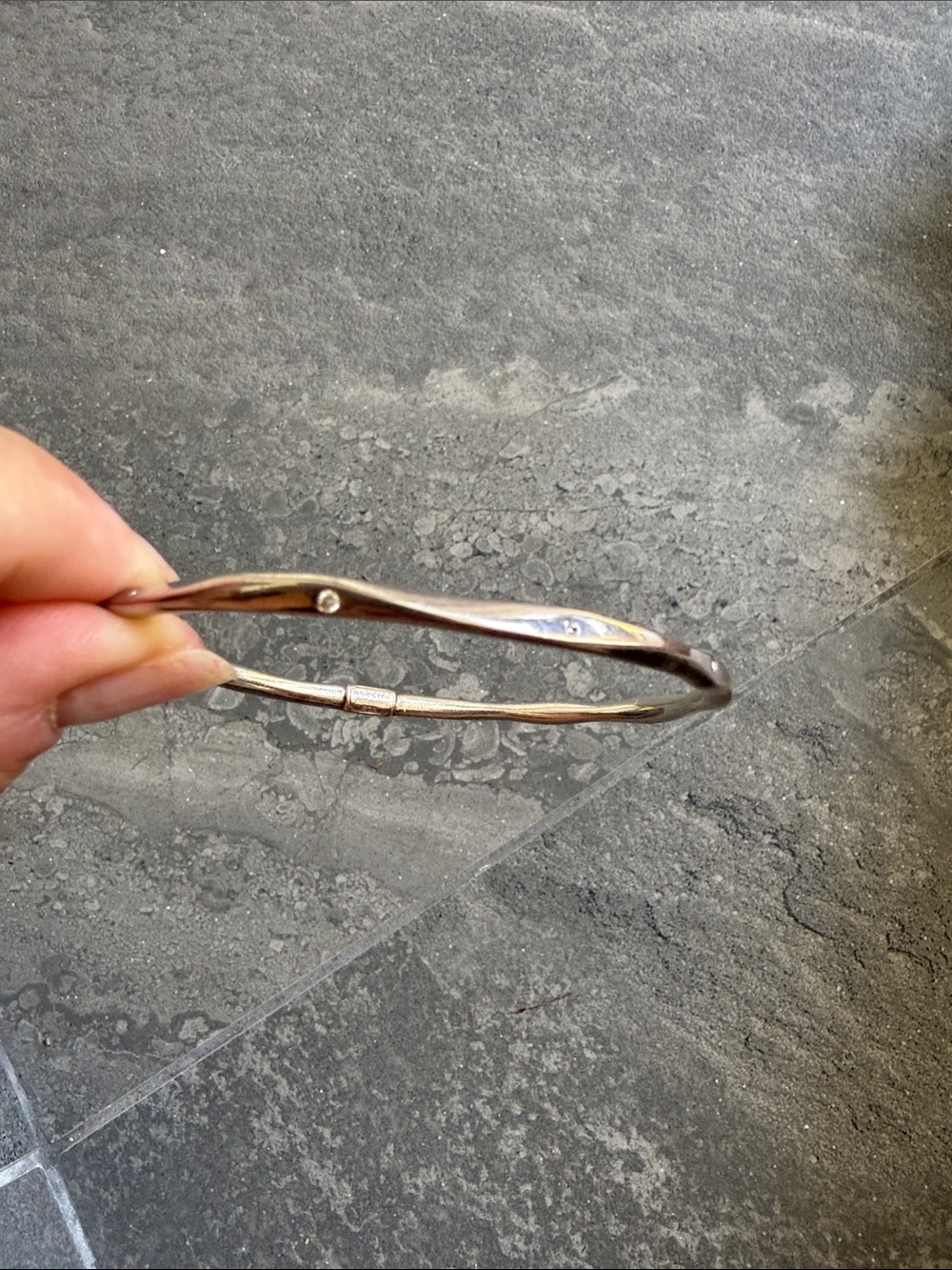 Ippolita hammered silver bangle bracelet with diamonds - Picture 4 of 5